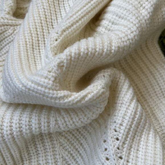 Wool turtle neck - Picture 4 of 7
